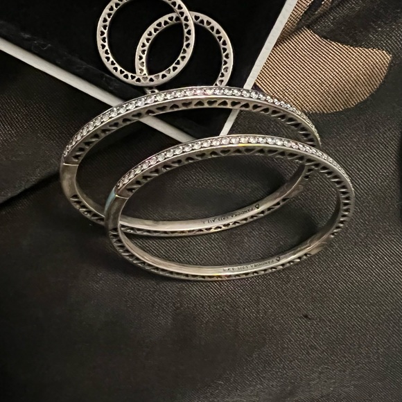 Pandora Set of 4 piece’s of bracelet and ring - Picture 11 of 11